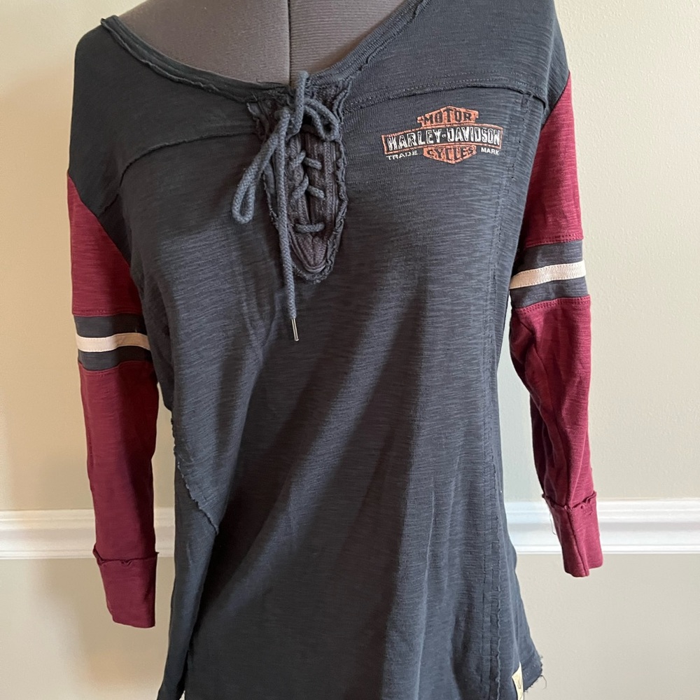💓💖Distressed laced-up front Harley Davidson 3/4 sleeve top